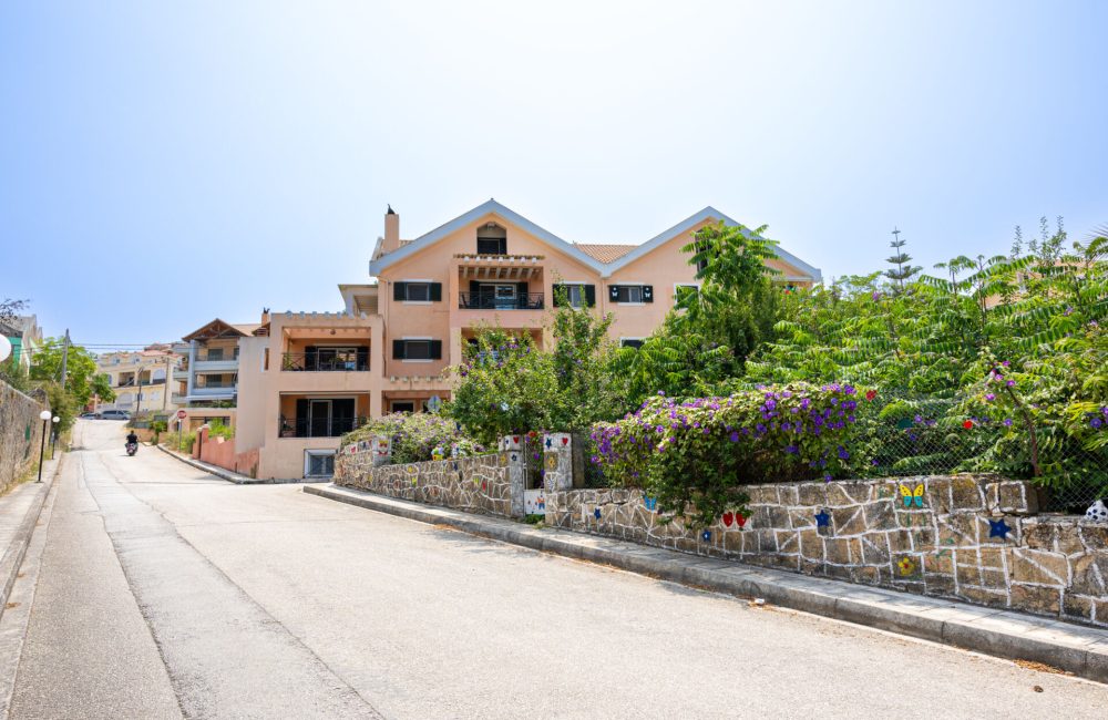 Domus City Apartment