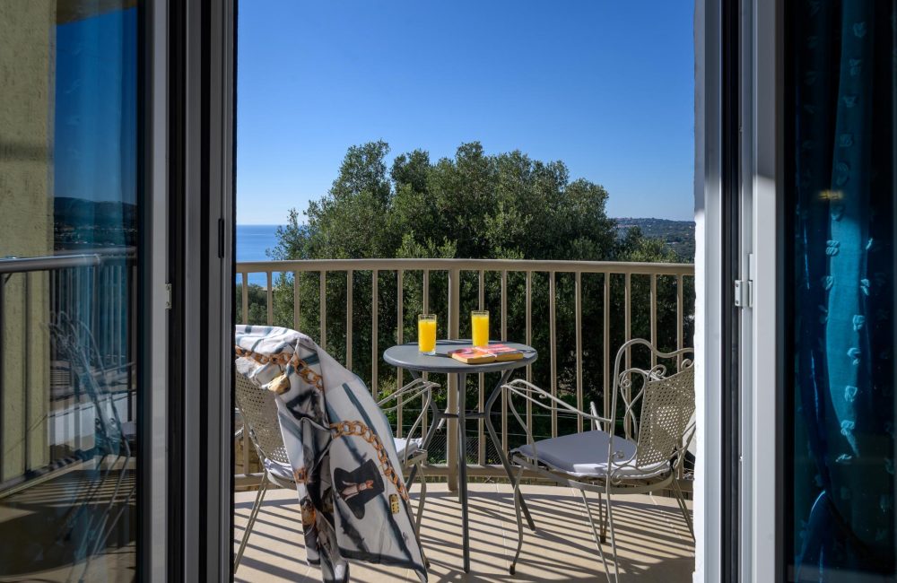Nikos Apartment